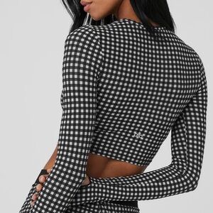 Alo Yoga black and white long sleeve